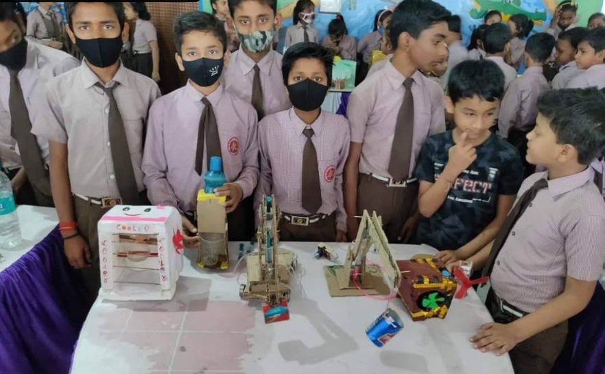 Science Exhibitions & Lab Activities